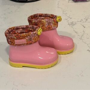 SOLD - Mini Melissa Rain Boot III BB in pink and yellow - sz 7-8T - EUC